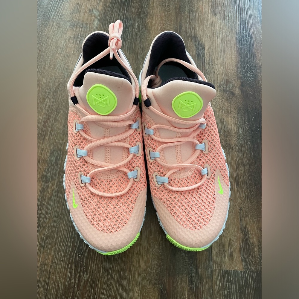BNWT Nike Metcon - women’s